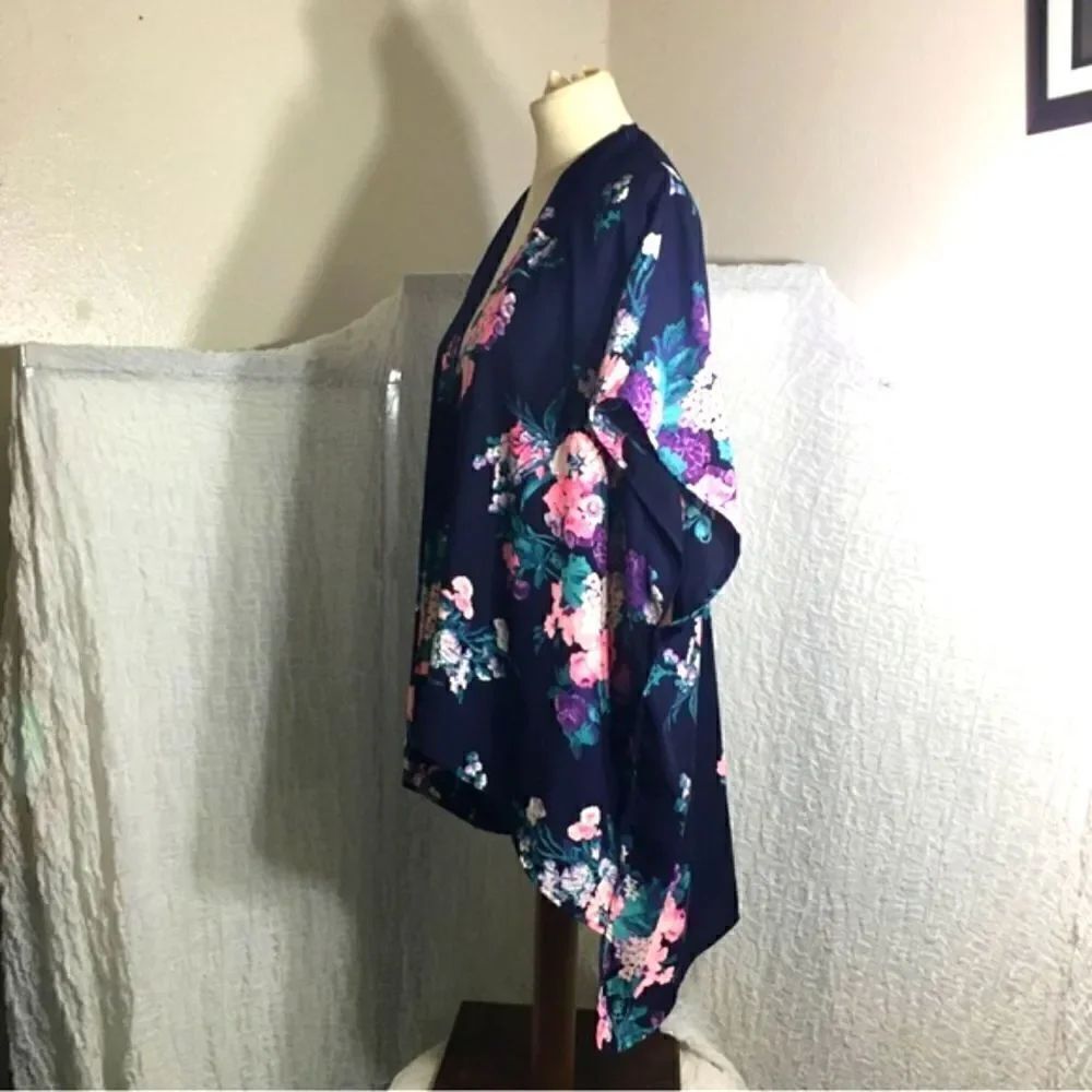 12PM by Mon Ami Floral Kimono Style Cardigan Size Small - Picture 4 of 9